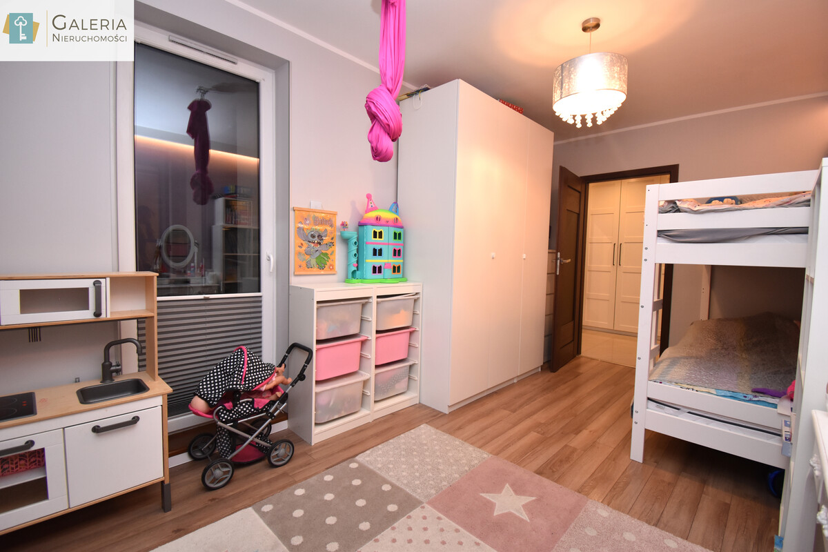 Elbląg GALERIA NIERUCHOMOŚCIZ pasji i miłości do nieruchomościNa sprzedaż: 3-pokojowy apartament w centrum, ul.