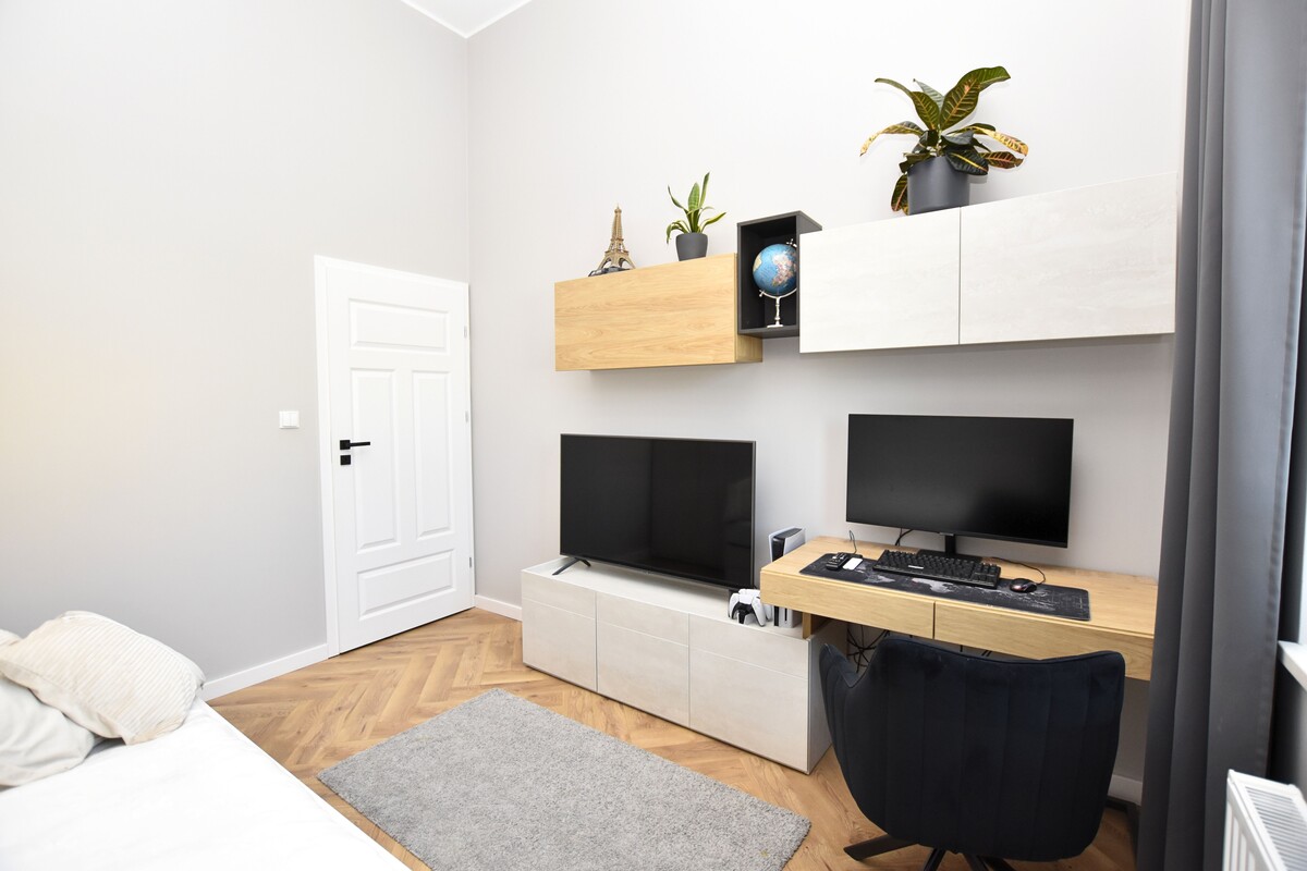 Elbląg :: Biuro nieruchomości ARKADIA ::Mieszkanie o wysokim standardzie ul. Częstochowska (Korona II)Piętro: