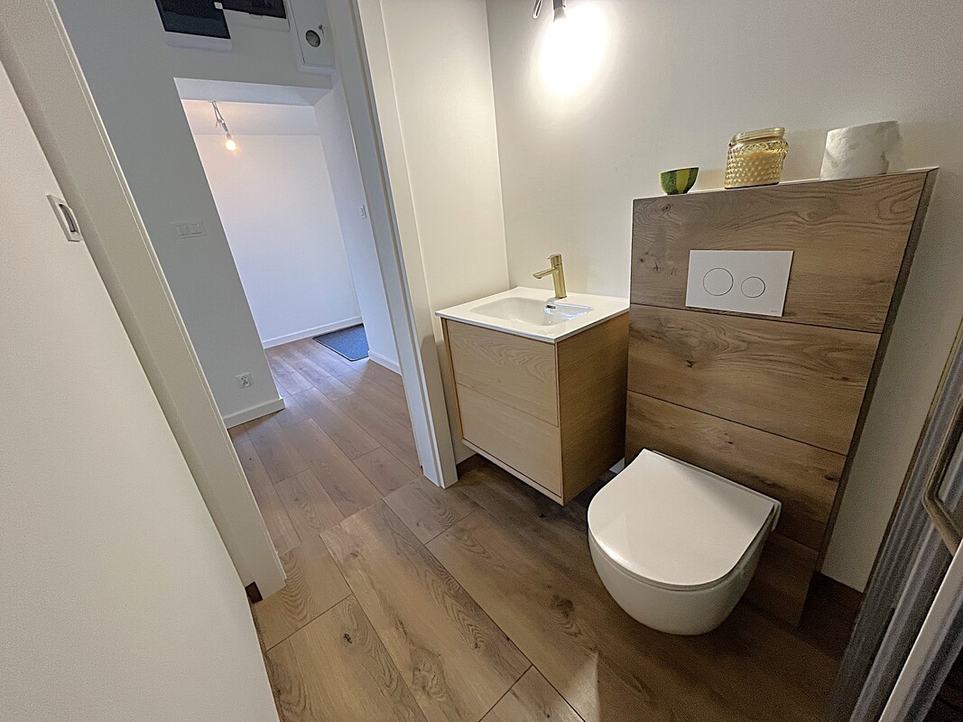 Elbląg Oferuję sprzedaż mieszkania na parterze w Elblągu.film