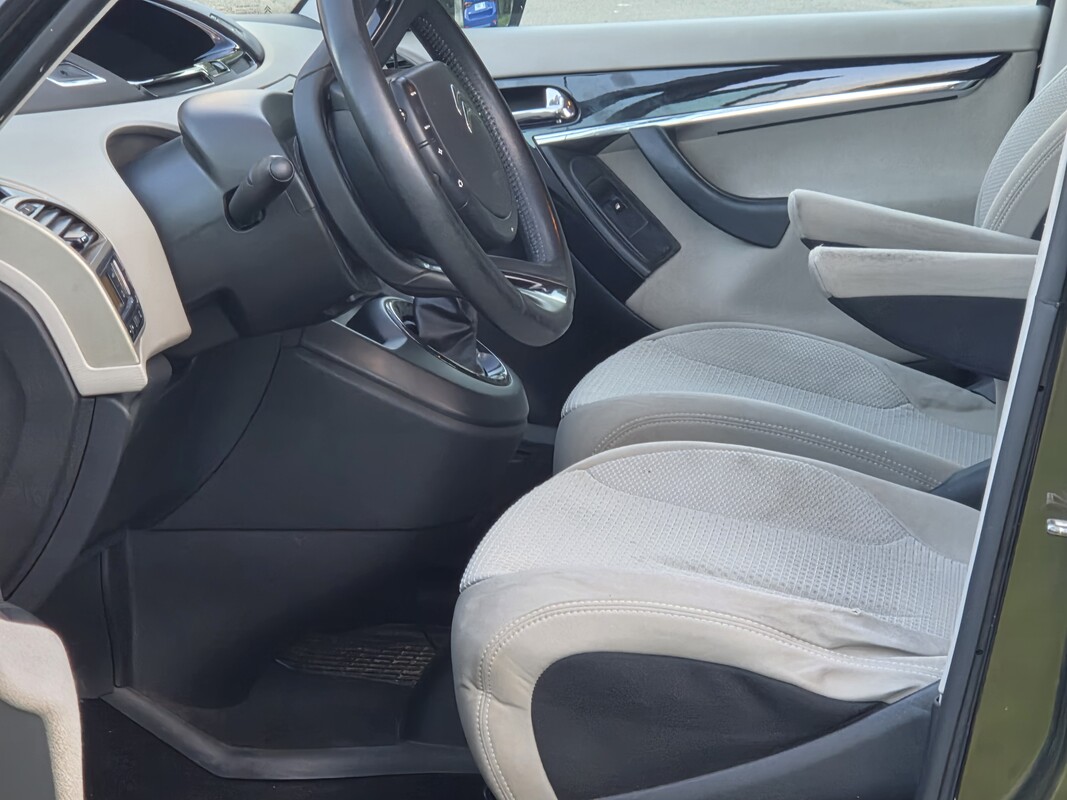 Elbląg CITROËN C4 GRAND PICASSO 2.0 diesel – Przestronny minivan z 2011 roku, idealny dla większych rodzin lub osób