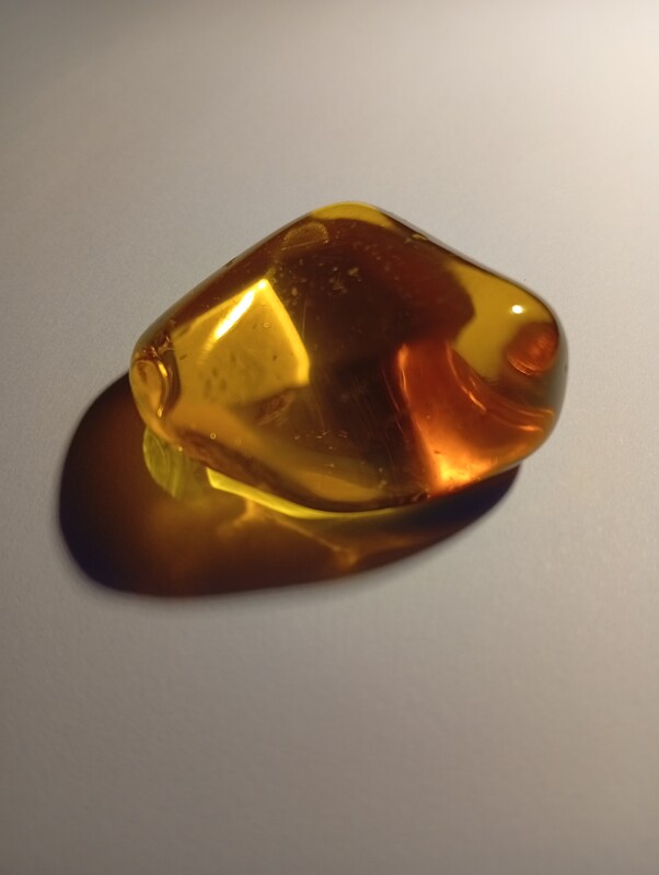 Elbląg sprzedam piękną bryłkę bursztynu bałtyckiego 18gram wyszlifowaną