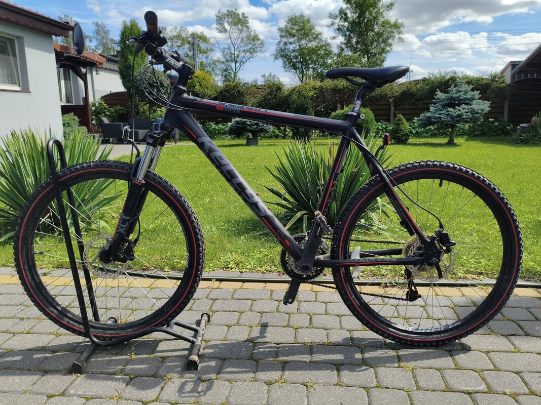 Elbląg Sprzedam rower MTB górski Kellys
Rama 21,5 cala koła 26 dzięki czemu jest zwrotny i sprytny w zakrętach.