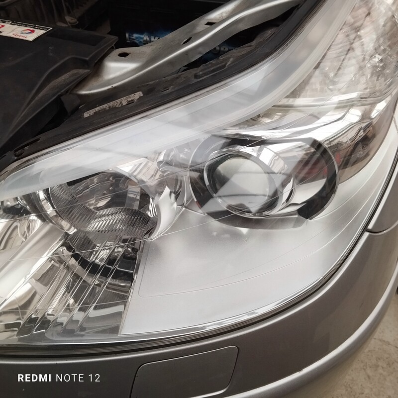 Elbląg Sprzedam Bogatą Wersję CITROENA C5 - Wersja - Srebrny Metalic. BENZYNA 2.0 Litra. Przebieg tylko - 143 tyś.