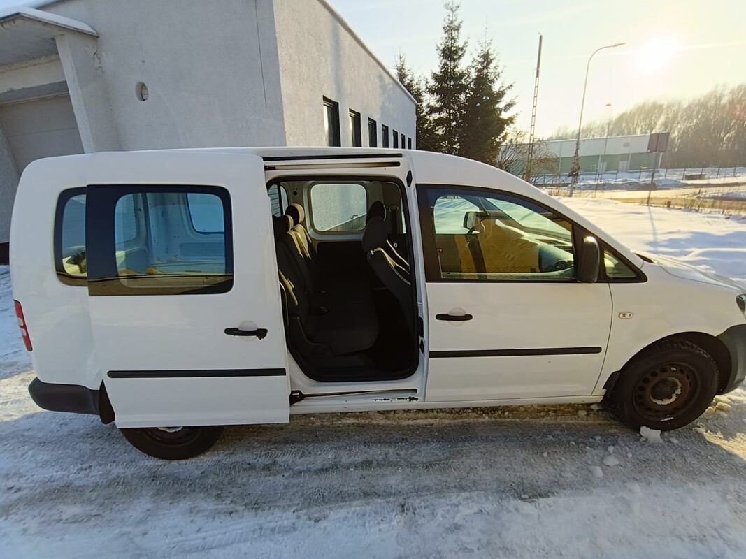 Elbląg Sprzedam VW Caddy 1.6 tdi w wersji przedłużonej MaxiWyposażenie:Klimatyzacja ręcznaElektryczne szyby i