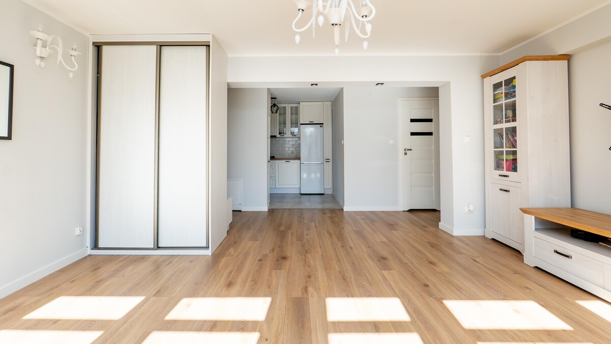 Elbląg   TO MY SPRZEDAJEMYNIERUCHOMOŚCI W TYM MIEŚCIEBIURO NIERUCHOMOŚCIAMERICAN HOMEWYNAJMĘ - 3 POKOJE - STARY