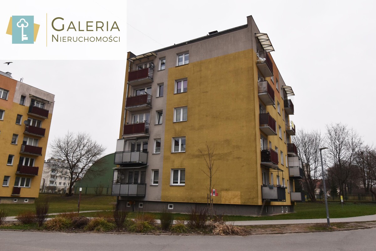 Elbląg GALERIA NIERUCHOMOŚCIZ pasji i miłości do nieruchomościNa sprzedaż: 2 pokoje z balkonem, I piętro ul.