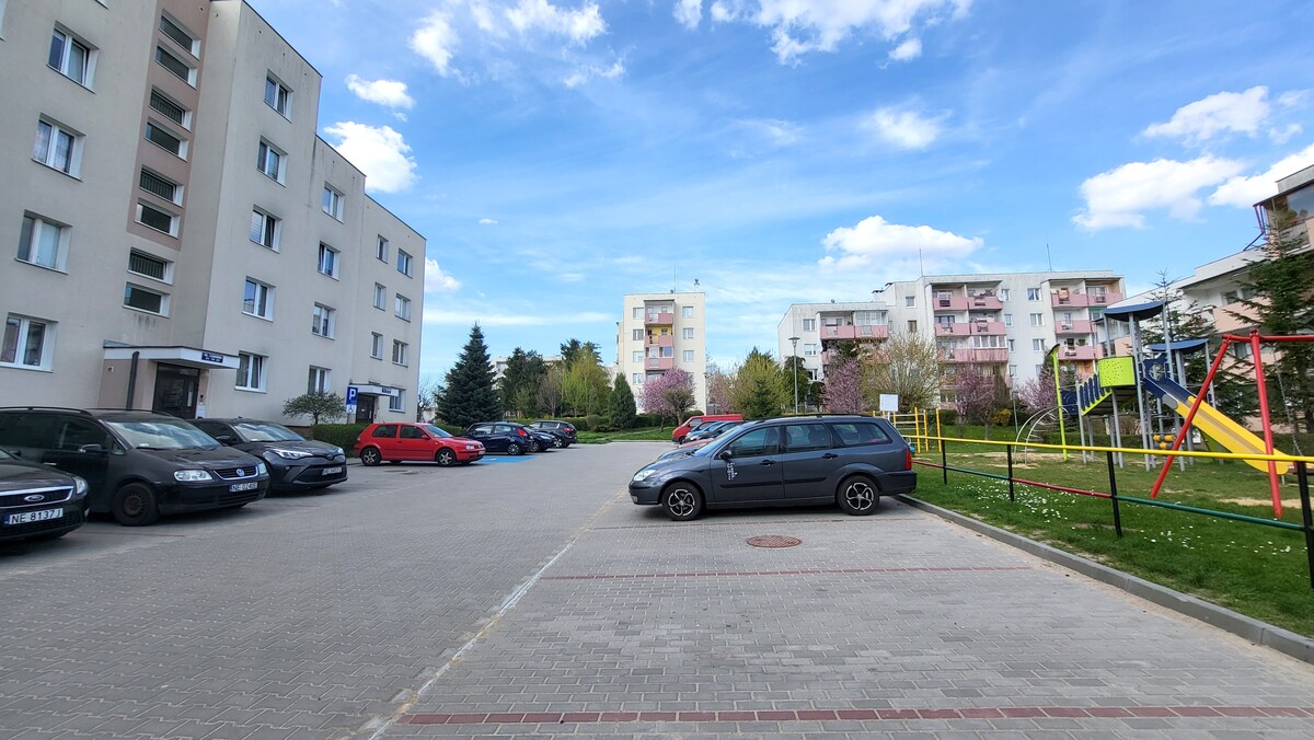 Elbląg KWADRAT NIERUCHOMOŚCI2 pokojeblok z 1992 r. duży balkonmedia z miastaosiedle Nad Jarem