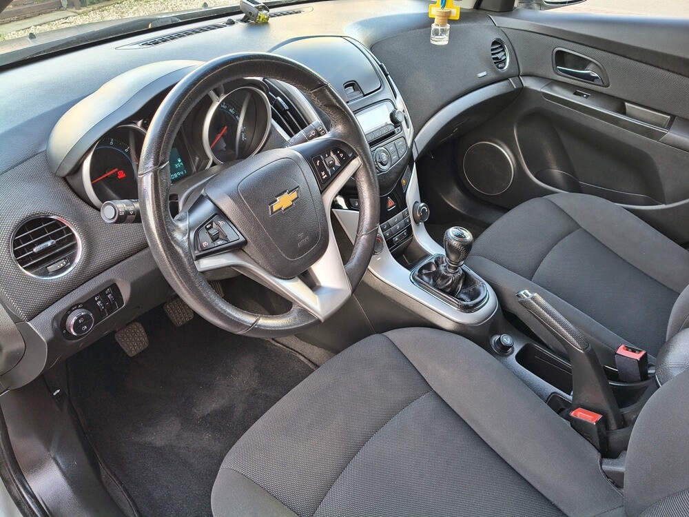 Elbląg CHEVROLET CRUZESilnik : 1.6 124KMMały przebieg : 108 tys. km!Zarejestrowany i opłacony!