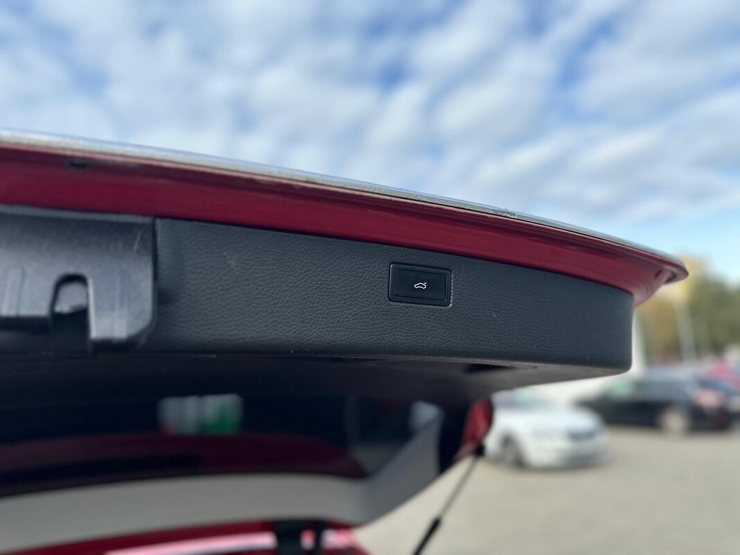 Elbląg Volkswagen Passat 2.0 R z 2009 roku, 200PS