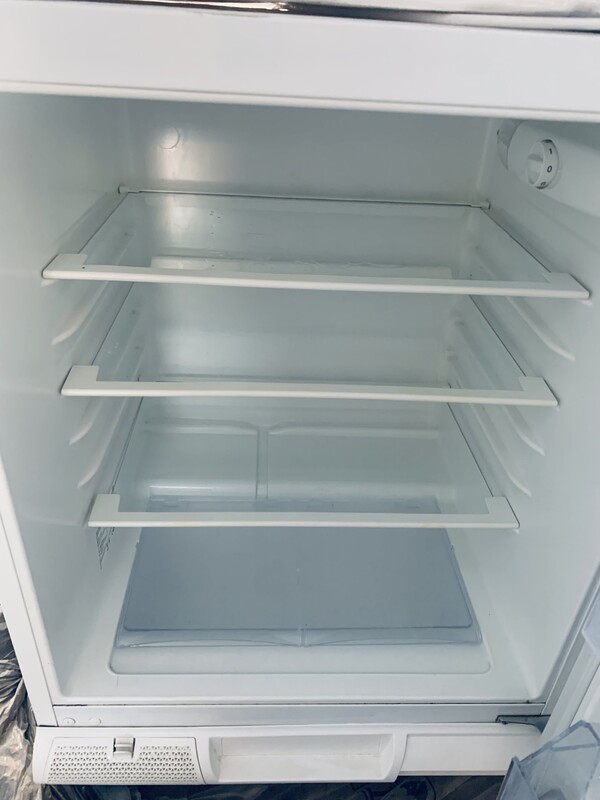 Elbląg SPRZEDAM chłodziarkę/lodówkę Electrolux ERN1300AOW do zabudowy 300
Instalacja
do zabudowy, montaż frontów na