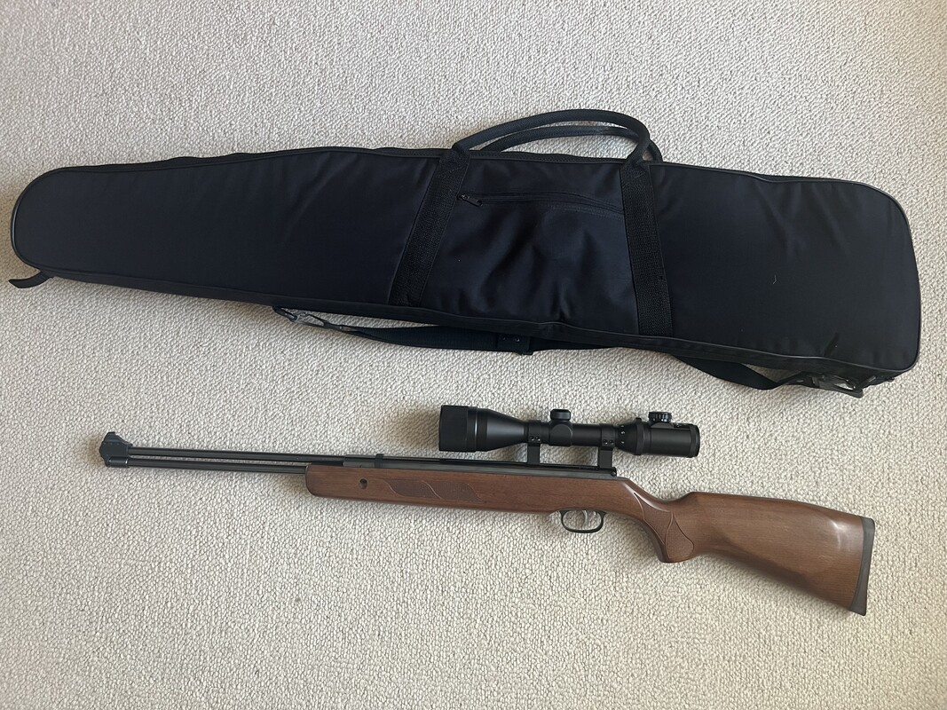 Elbląg Sprzedam doskonałą Niemiecką wiatrówkę Weihrauch HW 57 kal.4,5mm, dolny naciąg, piękna drewniana osada, luneta