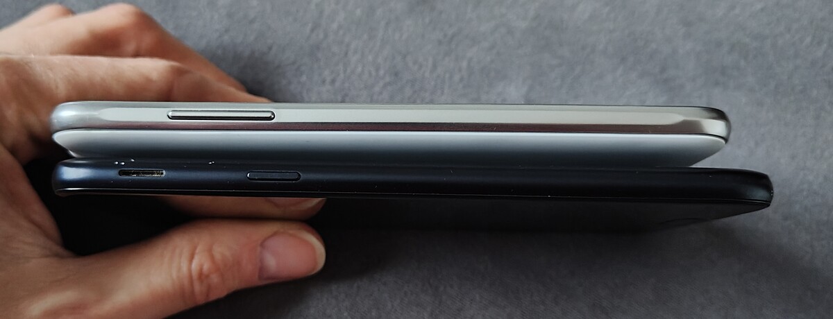 Elbląg Sprzedam dwa Samsungi
80zł/sztuka
Biały to Galaxy j3 2016 dual SIM
Granatowy to j5 2017 dual SIM
Obydwa