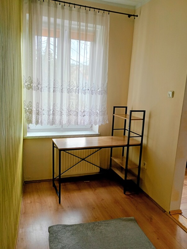 Elbląg Wynajmę mieszkanie o powierzchni 40, m², usytuowane na pierwszym piętrze w doskonałej lokalizacji –