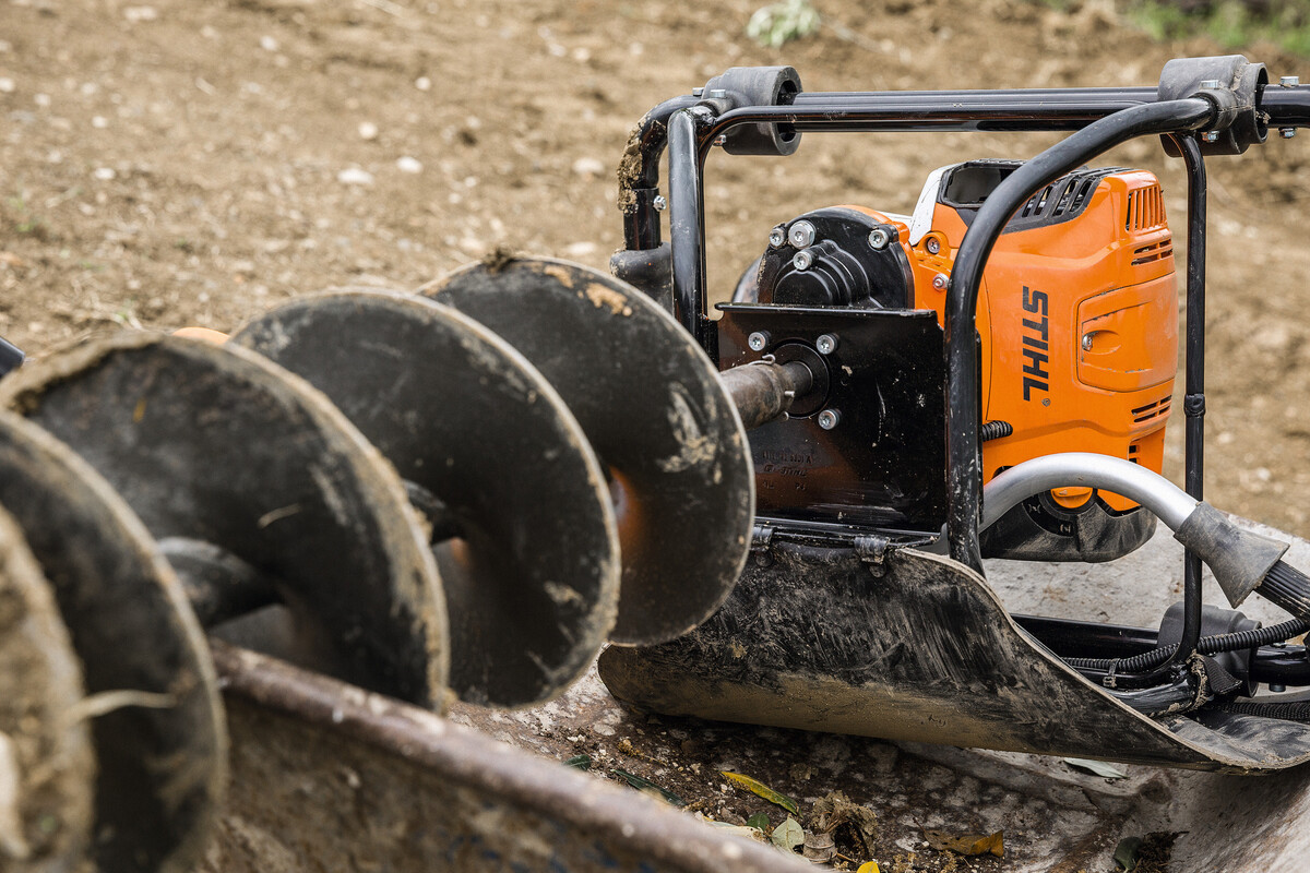 Elbląg WYNAJEM MASZYN - ZRÓB TO SAMPROFESJONALNA  WIERTNICA GLEBOWA, ŚWIDER  STIHL BT 131