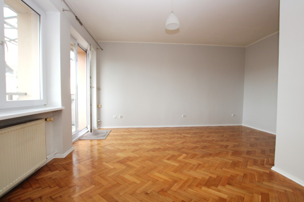 Elbląg NIERUCHOMOŚCI ANNA KRASZEWSKA Mieszkanie dwupokojowe w centrum miasta ul. Hetmańska