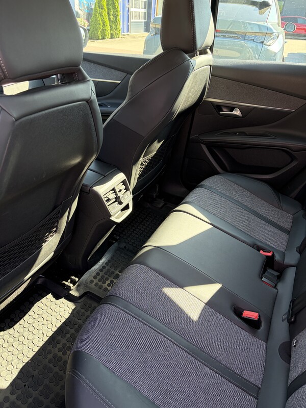 Elbląg Sprzedam samochód Peugeot 3008 Allure Pack kolor czarny metalic ze srebrnymi dodatkami. Kupiony w 2020 roku w