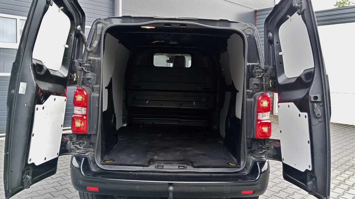 Elbląg CITROEN JUMPY 2.0 130KMSkrzynia 6 biegówRok produkcji 27.11.2019 Tel 796 - 879 - 846