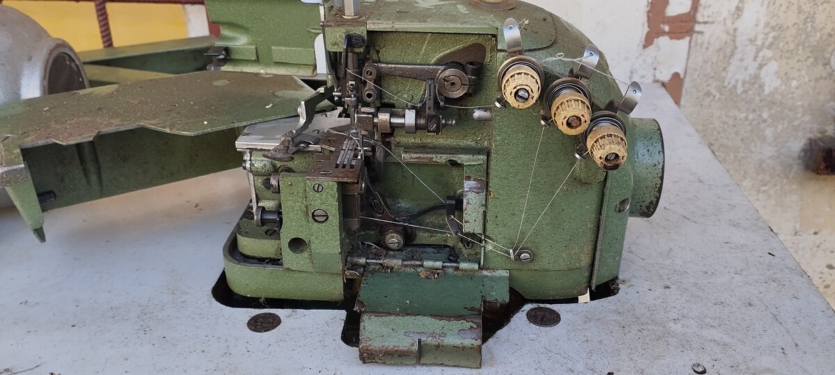 Elbląg Sprzedam overlock 3 nitkowy Textima. Zasilanie 380/220volt Zainteresowany/na ?dzwoń.