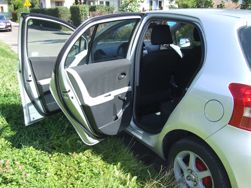 Elbląg Toyota Yaris 1,3 2007 Salon, Przebieg 148 000 km.