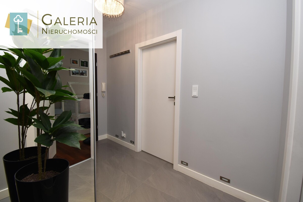 Elbląg GALERIA NIERUCHOMOŚCIZ pasji i miłości do nieruchomościNa sprzedaż: Eleganckie 3 pokoje z balkonem przy