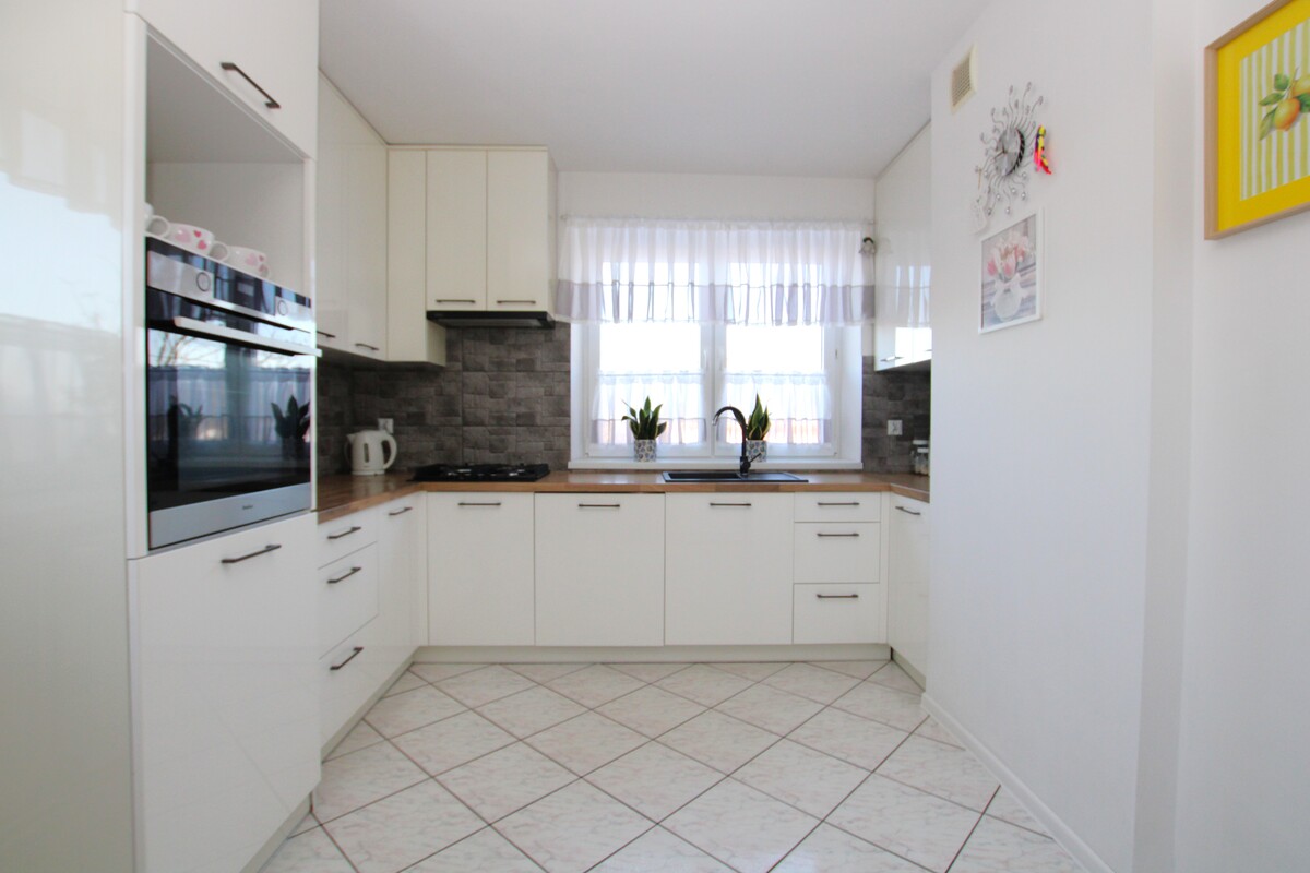 Elbląg NIERUCHOMOŚCI ANNA KRASZEWSKAMieszkanie 3-pokojowe z własnym ogrodem i garażem Łęcze, gm. Tolkmicko, 10