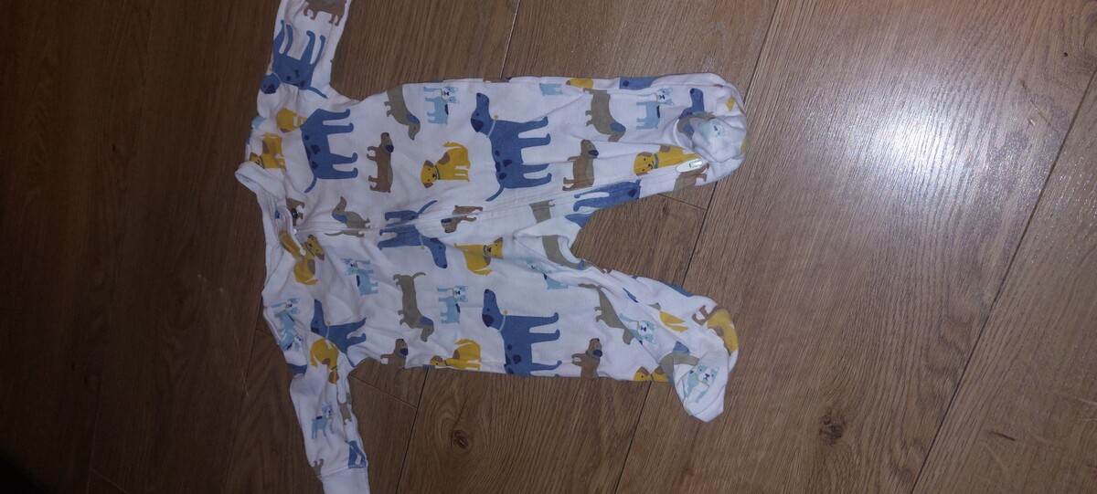 Elbląg Sprzedam rzeczy widoczne na zdjęciach.
Każda sztuka ubranek dziecięcych 5 zł. Mam tego duuuzo więcej. W razie