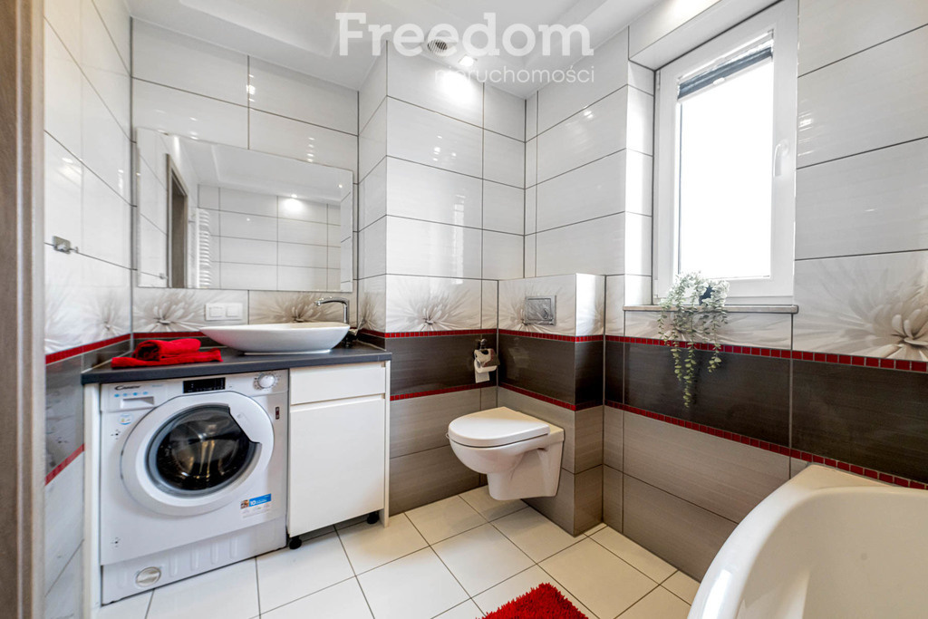 Elbląg FREEDOM NIERUCHOMOŚCIWynajmę mieszkanie - Elbląg, Władysława Broniewskiego. Nowoczesne mieszkanie z dużym