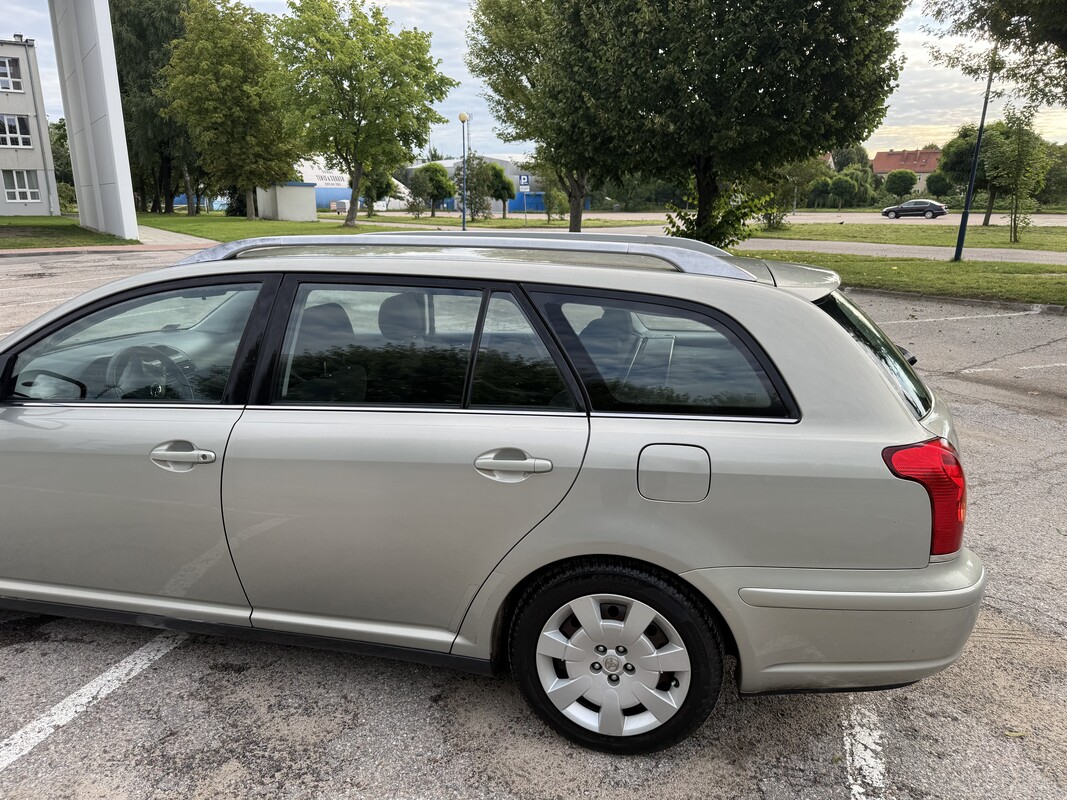 Elbląg Toyota Avensis T25 kombi 1.8 benzyna 129kmrocznik 2004przebieg 279tys km