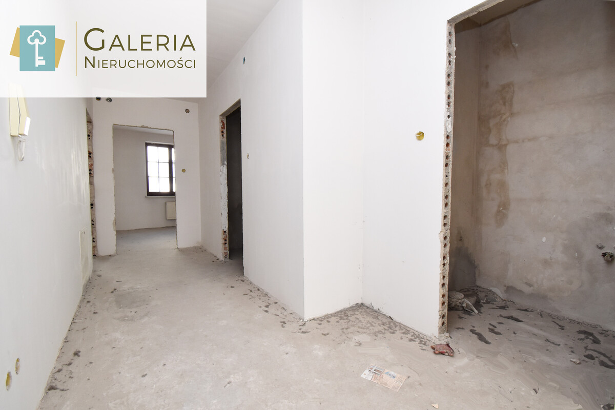 Elbląg GALERIA NIERUCHOMOŚCIZ pasji i miłości do nieruchomościNa sprzedaż: Trzypokojowe mieszkanie w sercu Starego