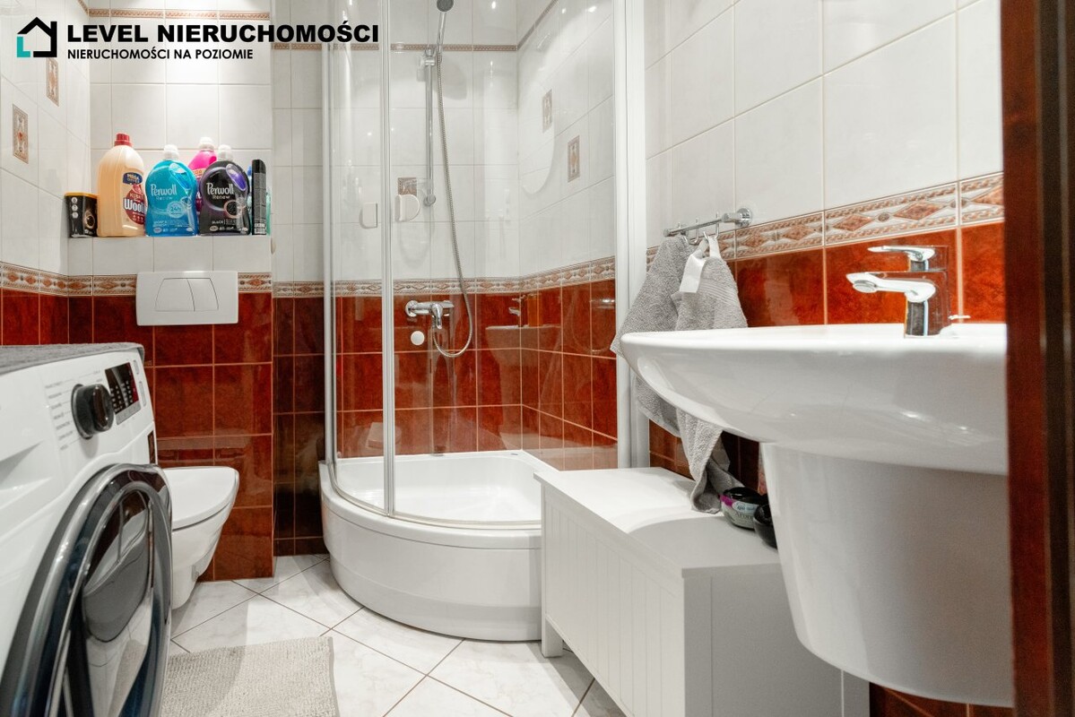 Elbląg LEVEL NIERUCHOMOŚCI Mieszkanie dwupoziomowe, czteropokojowe ul. Nitschmanna, Elbląg