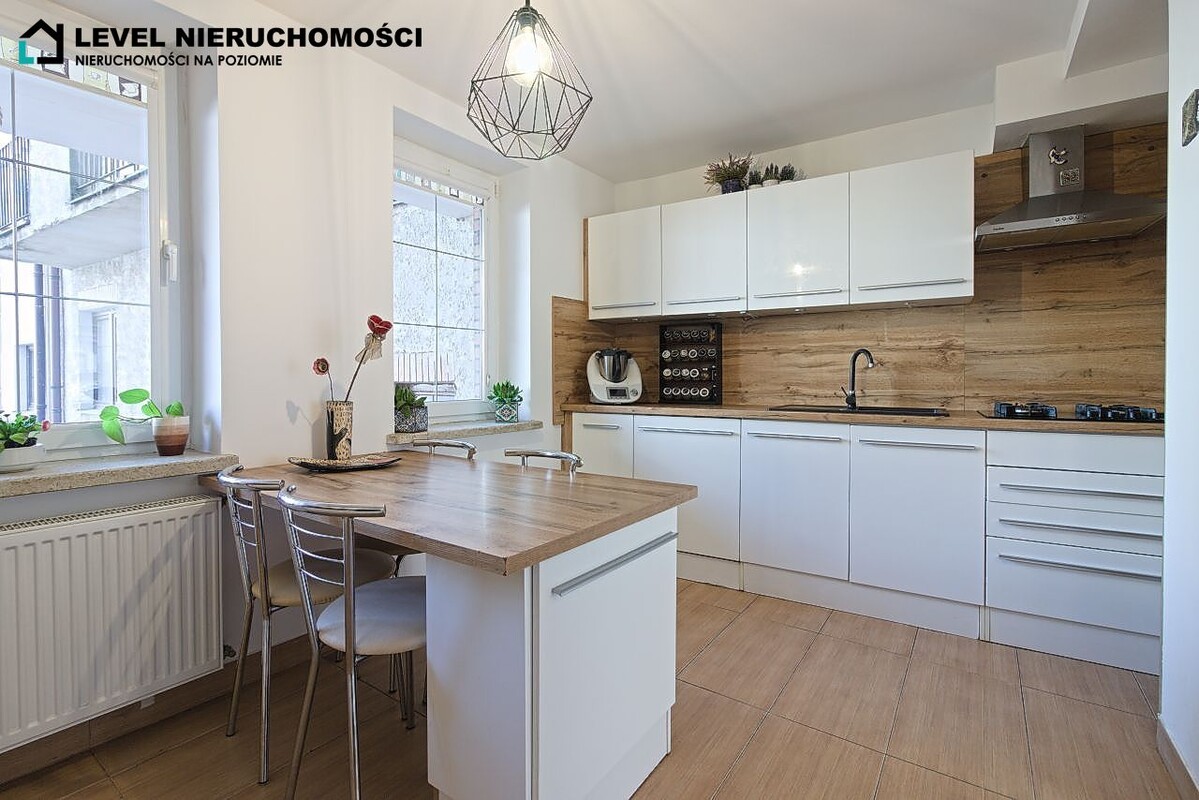 Elbląg LEVEL NIERUCHOMOŚCI Dwupoziomowe mieszkanie starówkaul. Stary Rynek NIERUCHOMOŚCI NA POZIOMIE