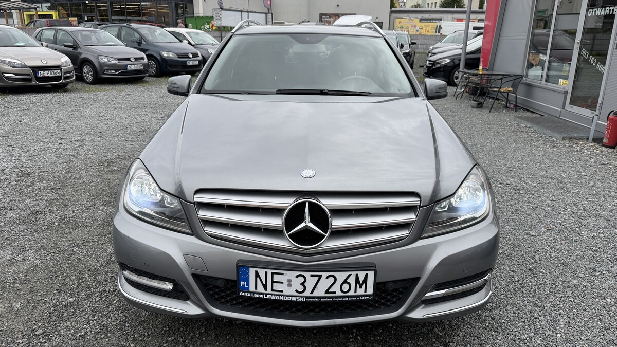 Elbląg Auto Leew LEWANDOWSKI Kupujemy i Sprzedajemy tylko dobre auta Za auta z Polskiego Salonu Płacimy Najwięcej