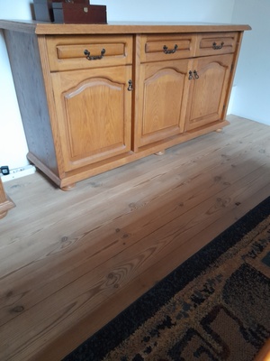 Elbląg Dwie dębowe komody o wymiarach 160x80x46 110x71x46 w dobrym stanie mają 25 lat