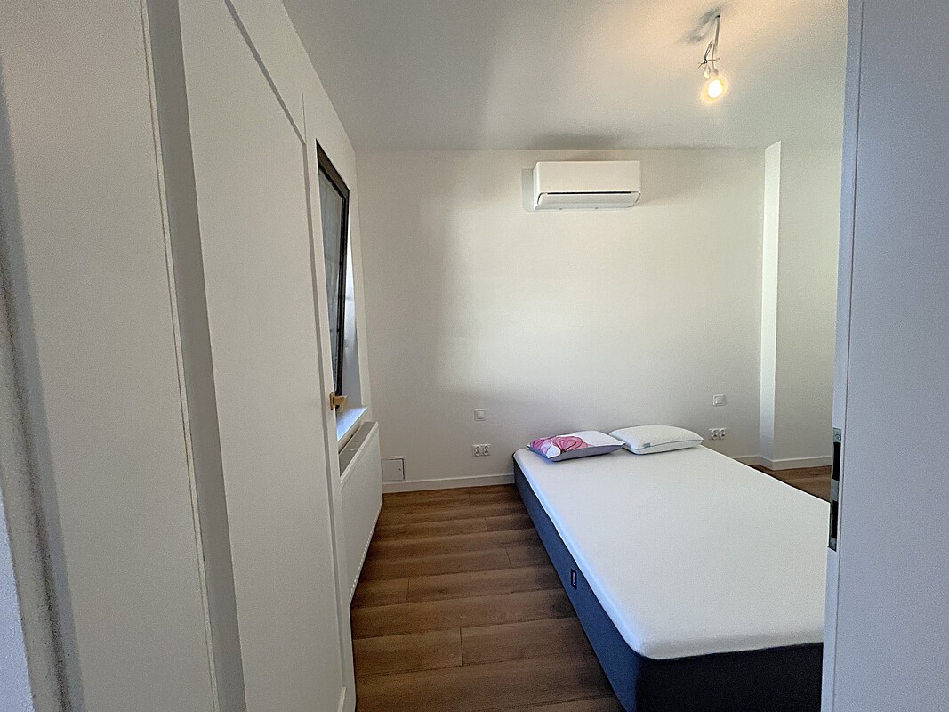 Elbląg Oferuję sprzedaż mieszkania na parterze w Elblągu.film