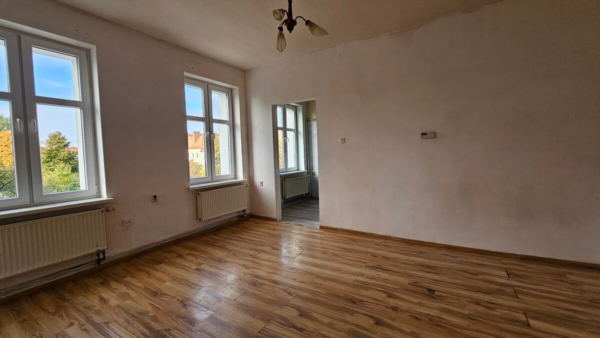 Elbląg BIURO NIERUCHOMOŚCISZULC& SZULCNA SPRZEDAŻMieszkanie - Elbląg ul. ŻeromskiegoPowierzchnia: 40 m2Mieszkanie