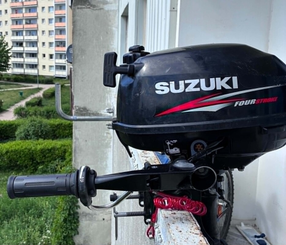 Elbląg 🌊 Sprzedam Ponton BARK + Silnik Suzuki 2,5KM – Komplet gotowy do pływania! 🚤Długość: 3 m