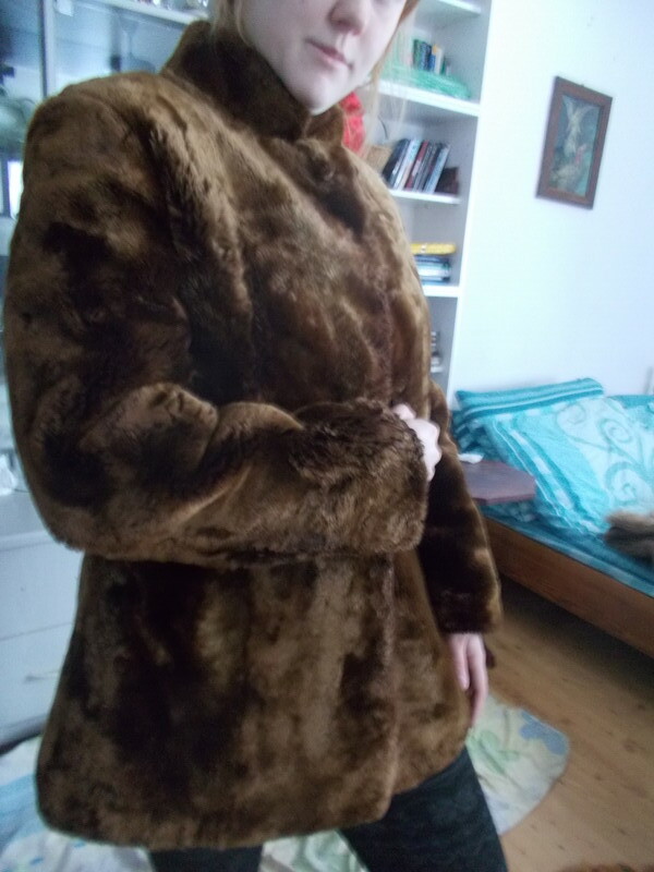 Elbląg NIEPOWTARZALNA OKAZJA !!! Prawdziwe kożuchy i futra.
SPRZEDAM :
1.KOŻUCH DAMSKI ROZMIAR 40/42
2.KOŻUSZEK