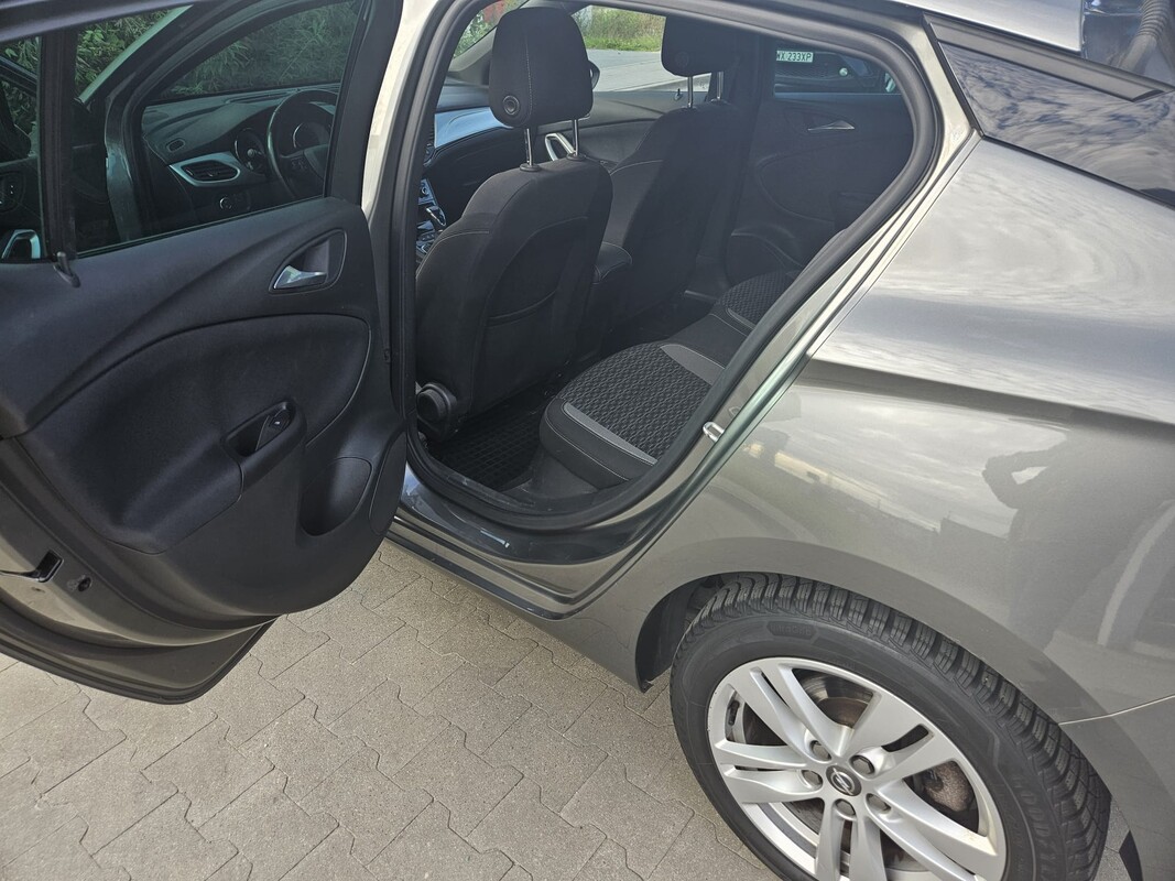 Elbląg Opel Astra K 1.2 GS Line S& S 145KmSamochód bezwypadkowy, zadbany, oszczędny. Świeżo po przeglądzie, OC ważne