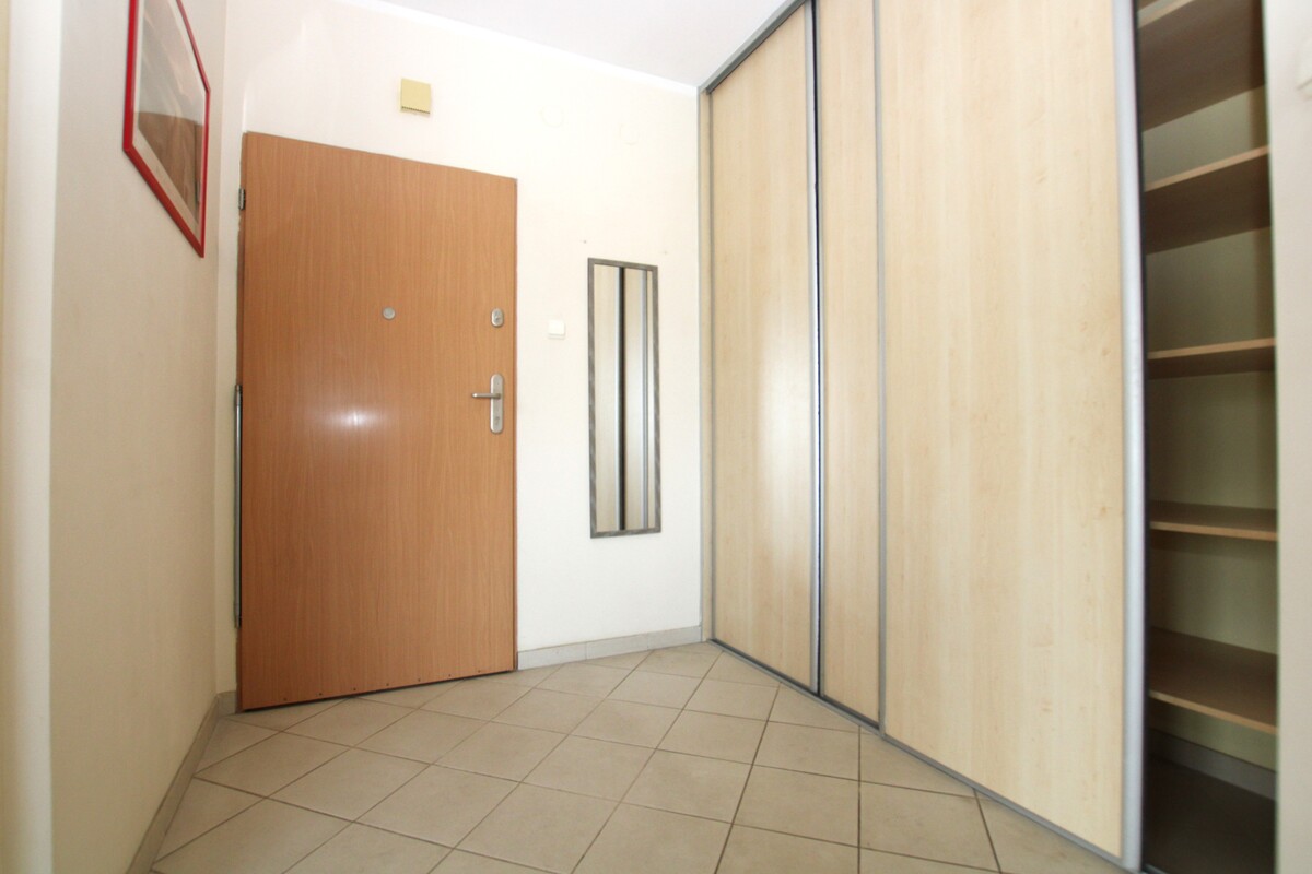Elbląg NIERUCHOMOŚCI ANNA KRASZEWSKA DO WYNAJĘCIA Mieszkanie dwupokojowe w apartamentowcu, w centrum