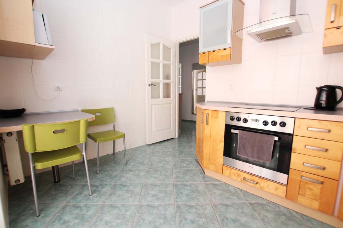 Elbląg NIERUCHOMOŚCI ANNA KRASZEWSKA Mieszkanie 3-pokojowe na Starym Mieście, ok.65 metrów ul. Stary