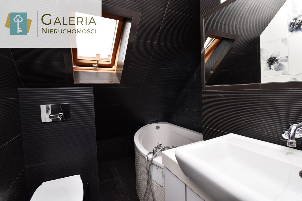 Elbląg GALERIA NIERUCHOMOŚCIZ pasji i miłości do nieruchomościNa sprzedaż: Dwupoziomowe mieszkanie z balkonem i