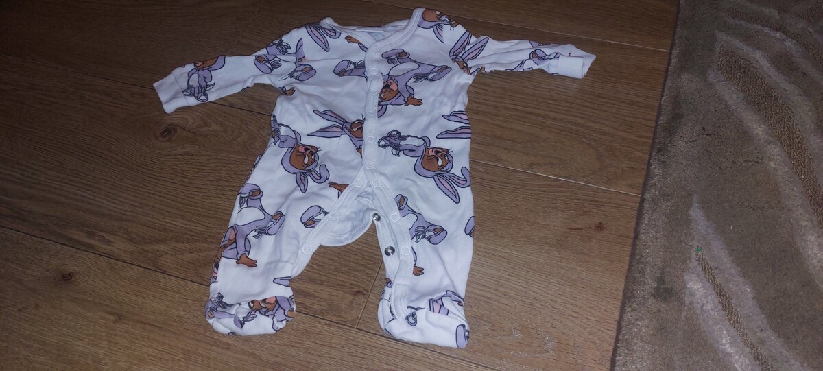 Elbląg Sprzedam rzeczy widoczne na zdjęciach.
Każda sztuka ubranek dziecięcych 5 zł. Mam tego duuuzo więcej. W razie