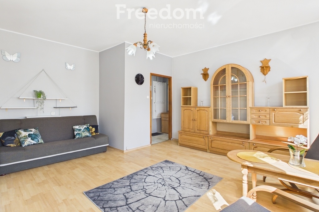 Elbląg FREEDOM NIERUCHOMOŚCIWynajmę mieszkanie - Elbląg, Giermków. Kawalerka w centrum Elbląga – wygodna lokalizacja i