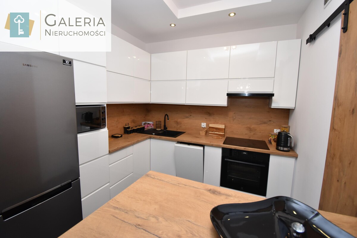 Elbląg GALERIA NIERUCHOMOŚCIZ pasji i miłości do nieruchomościNa sprzedaż: Wyjątkowy przestronny 3-pokojowy apartament