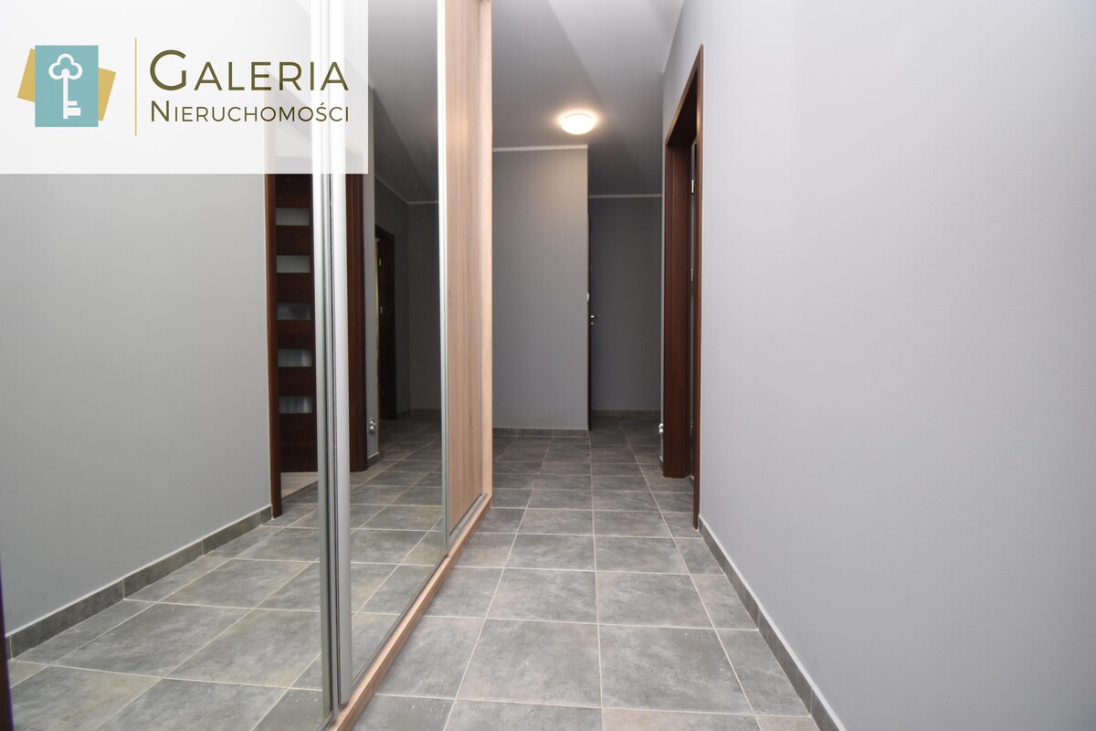 Elbląg GALERIA NIERUCHOMOŚCIZ pasji i miłości do nieruchomościNa sprzedaż: Trzy pokoje na drugim piętrzeul.