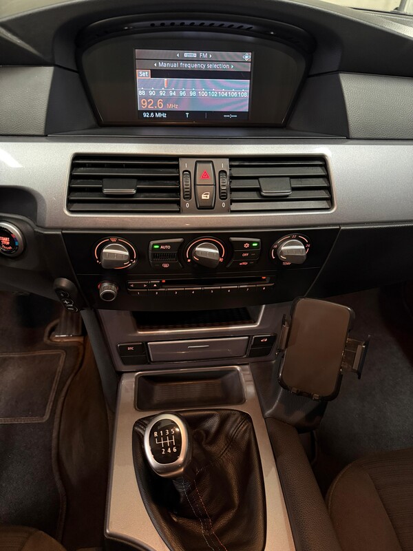 Elbląg BMW E60 2007 – zadbane, jeden właściciel w PL, 2 komplety kół