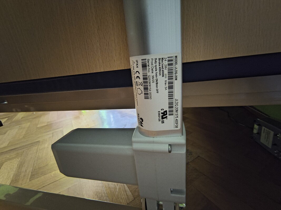 Elbląg Sprzedam łóżko rehabilitacyjne wraz z materacem. Łózko elektryczne, zakupione w styczniu tego roku, na gwarancji.