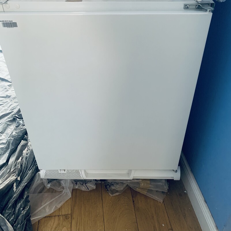Elbląg SPRZEDAM chłodziarkę/lodówkę Electrolux ERN1300AOW do zabudowy 300
Instalacja
do zabudowy, montaż frontów na