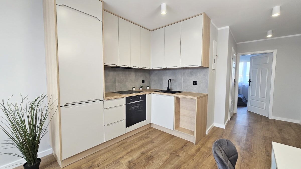 Elbląg KWADRAT NIERUCHOMOŚCI3 pokojowepo generalnym remonciebalkonnowoczesna windadostępne od zaraz