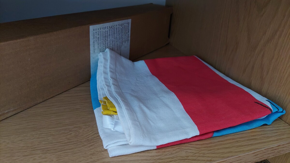 Elbląg Łóżko RANDRES z drewna sosnowego z zasłonką i materacem 200x90x14cm
PIERWSZE zdjęcie poglądowe ( takie zdjęcie